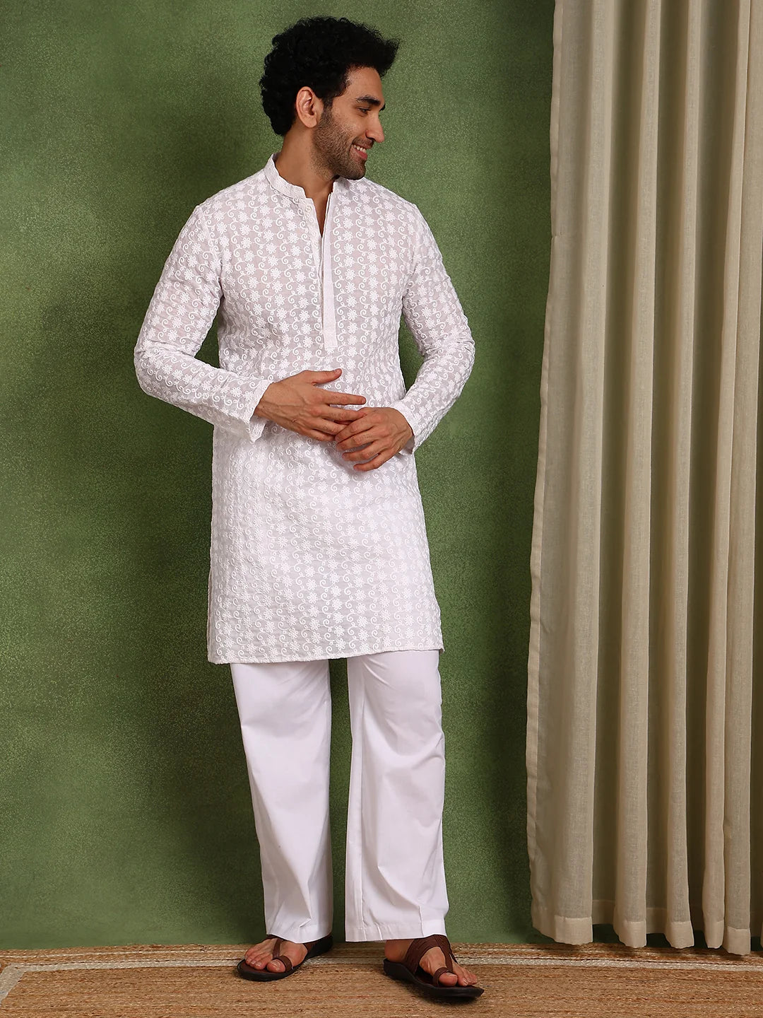 Men White Embroidered Cotton Straight Kurta