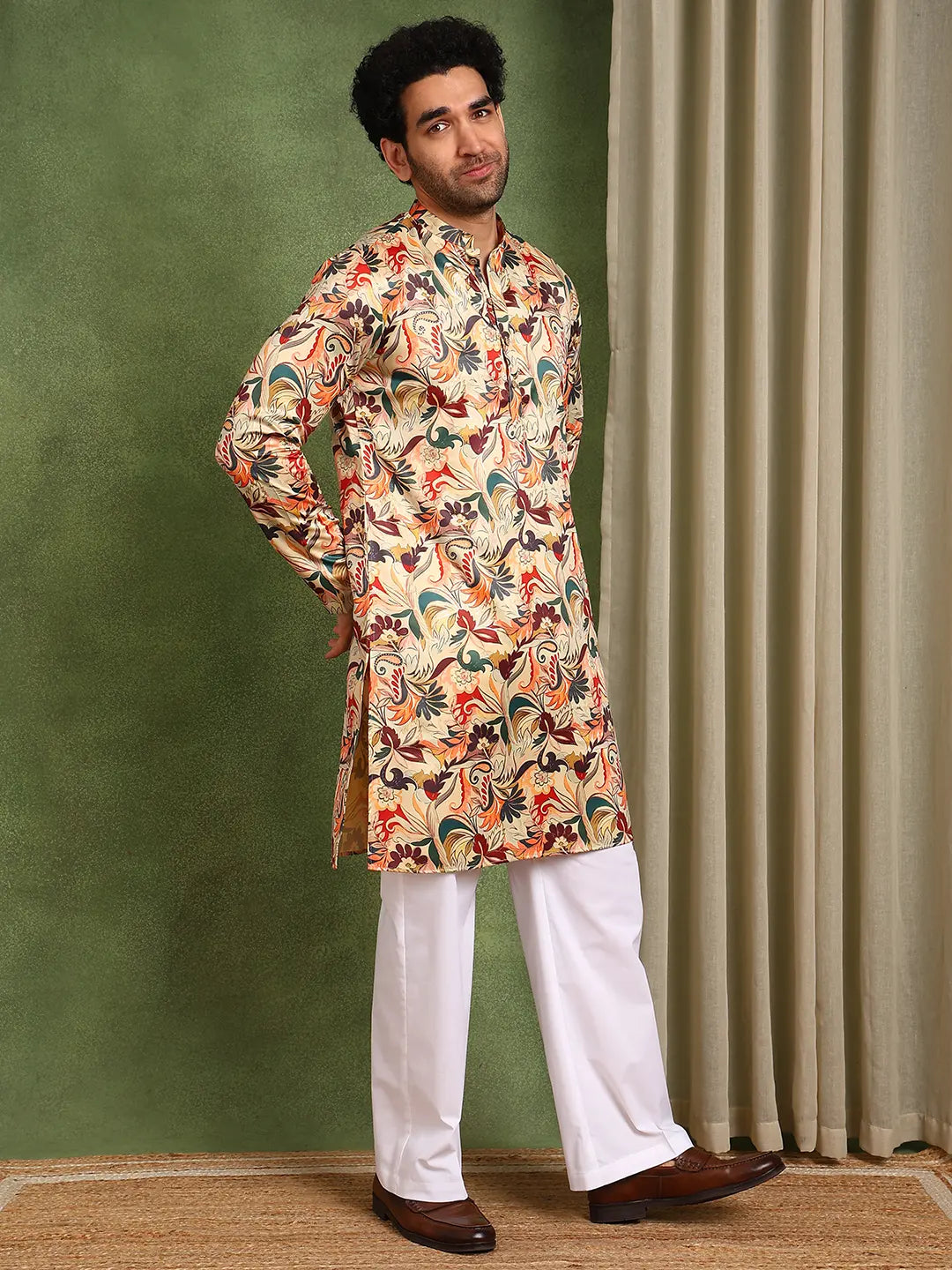 Men Beige Floral Printed Floral Chanderi Silk Kurta