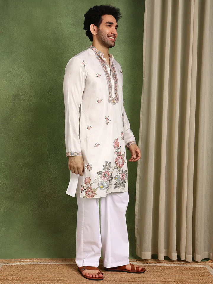 Men Off-White Chanderi Silk Straight Yoke Design Kurta