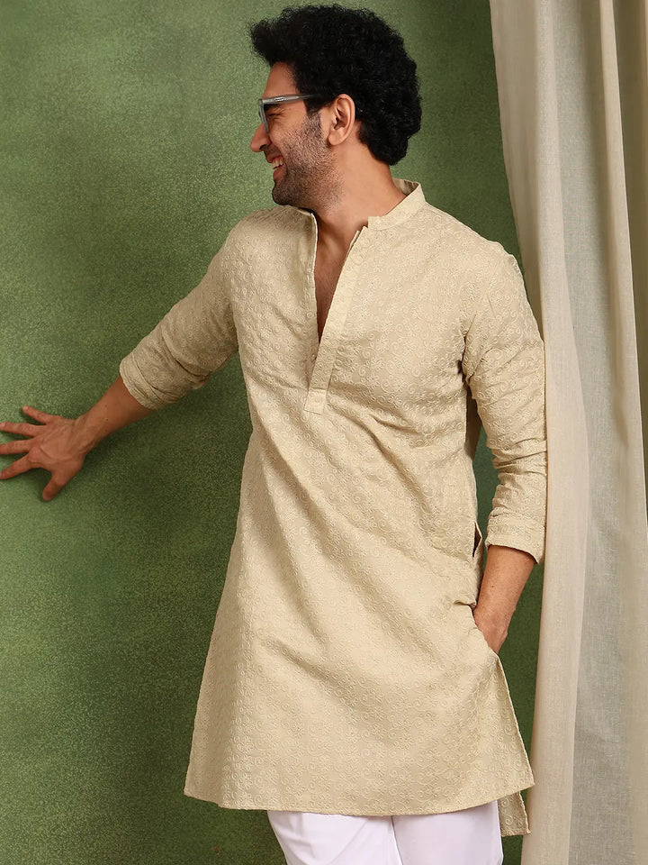 Men Cream Embroidered Cotton Straight Kurta