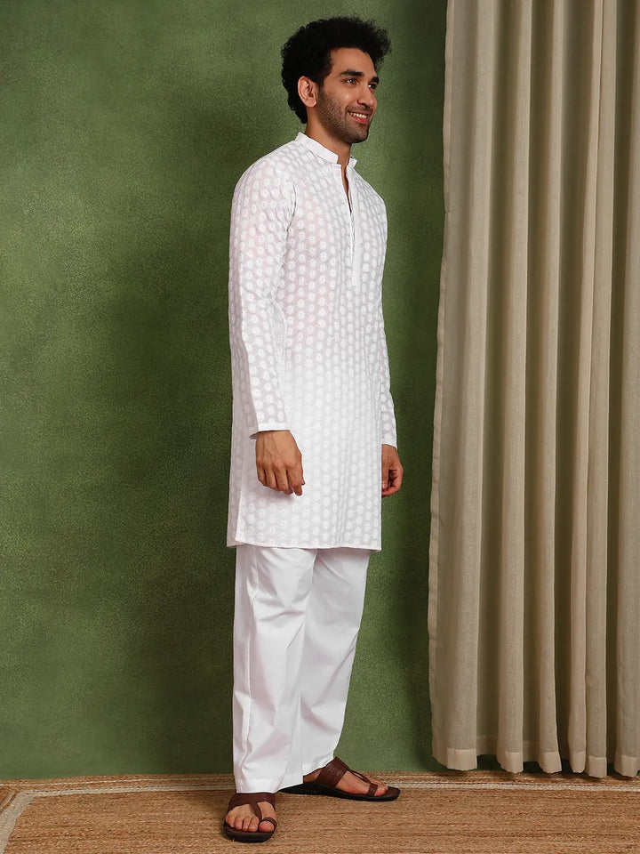 Men Cotton Chikankari Kurta