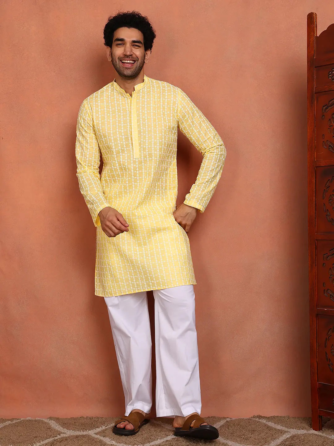 Men Embroidered Chikankari Cotton Kurta