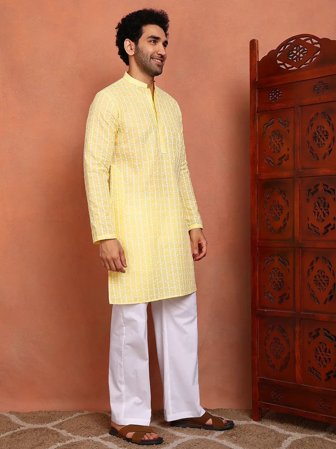 Men Embroidered Chikankari Cotton Kurta