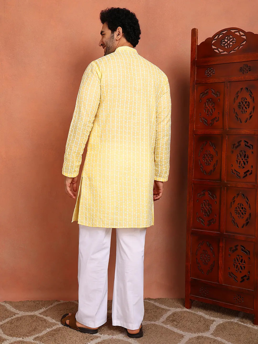 Men Embroidered Chikankari Cotton Kurta