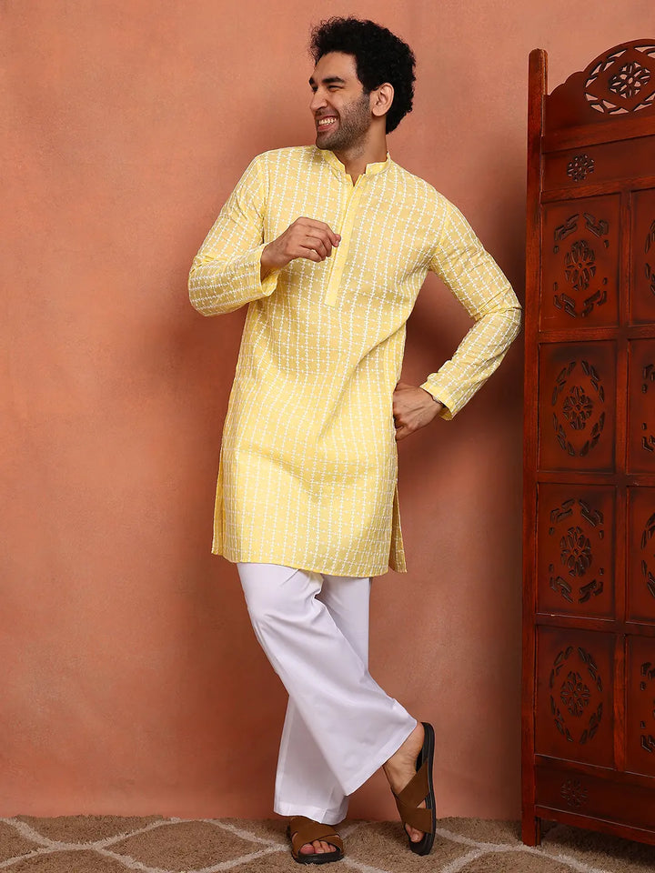 Men Embroidered Chikankari Cotton Kurta