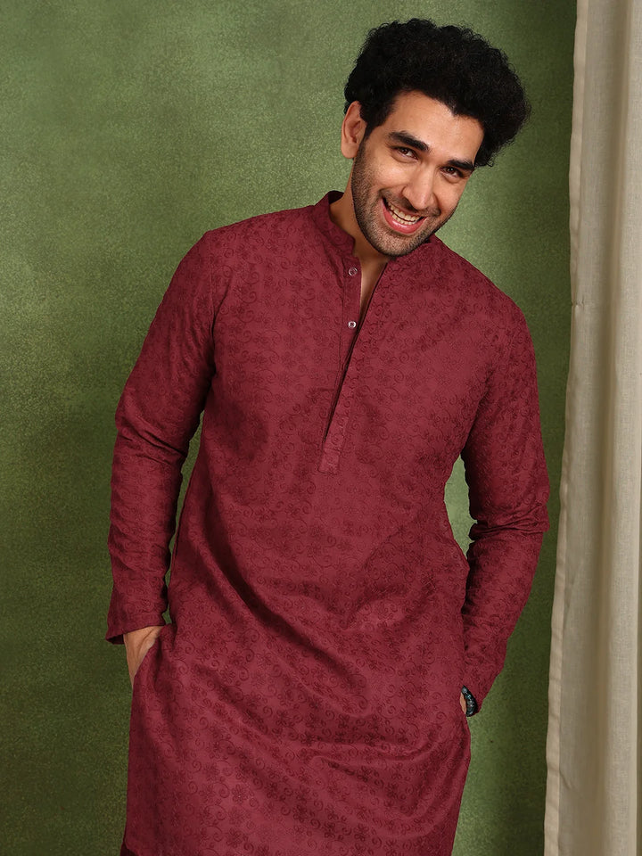Men Maroon Embroidered Cotton Straight Kurta