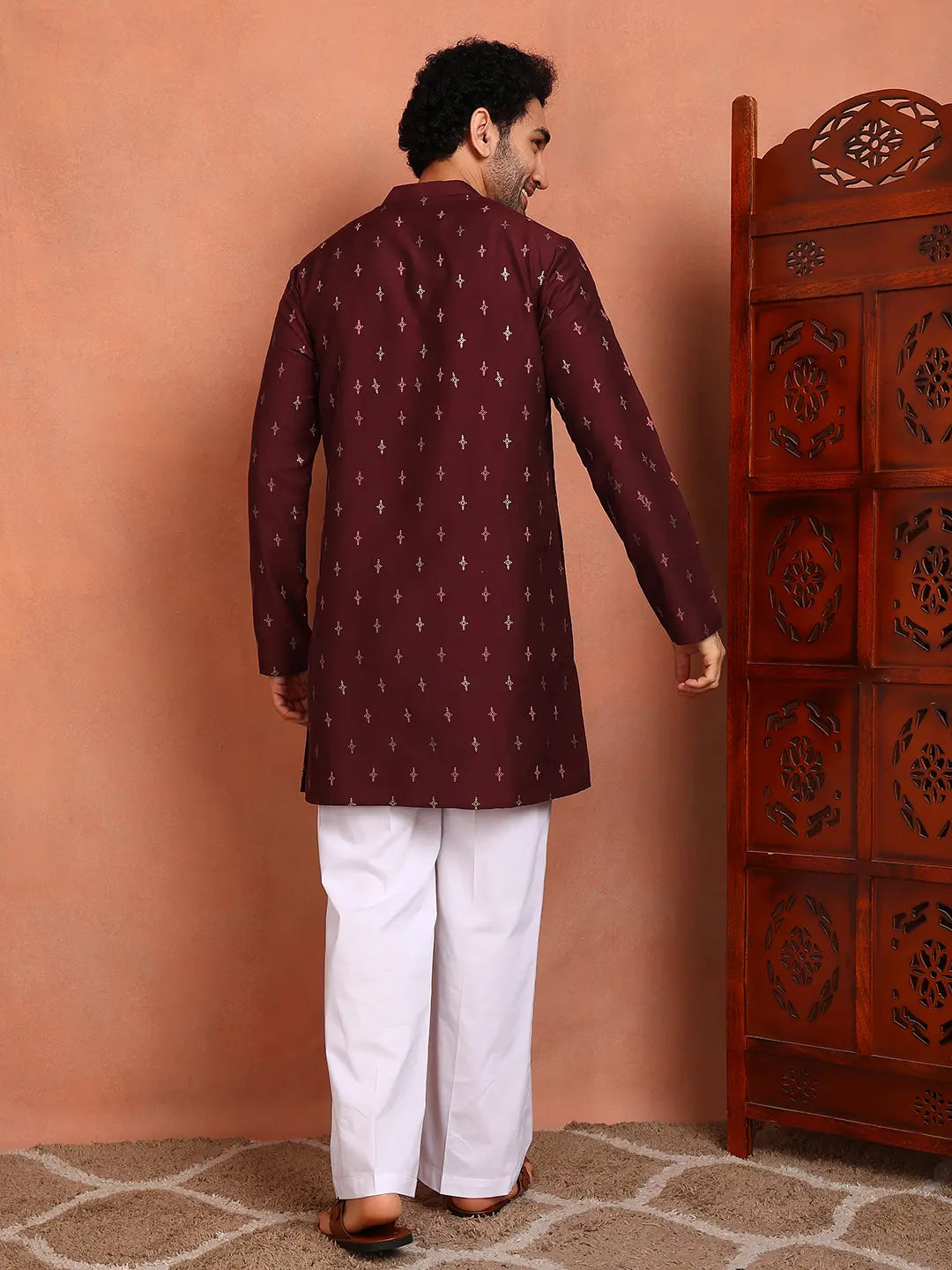 Men Maroon Cotton Silk Straight Kurta