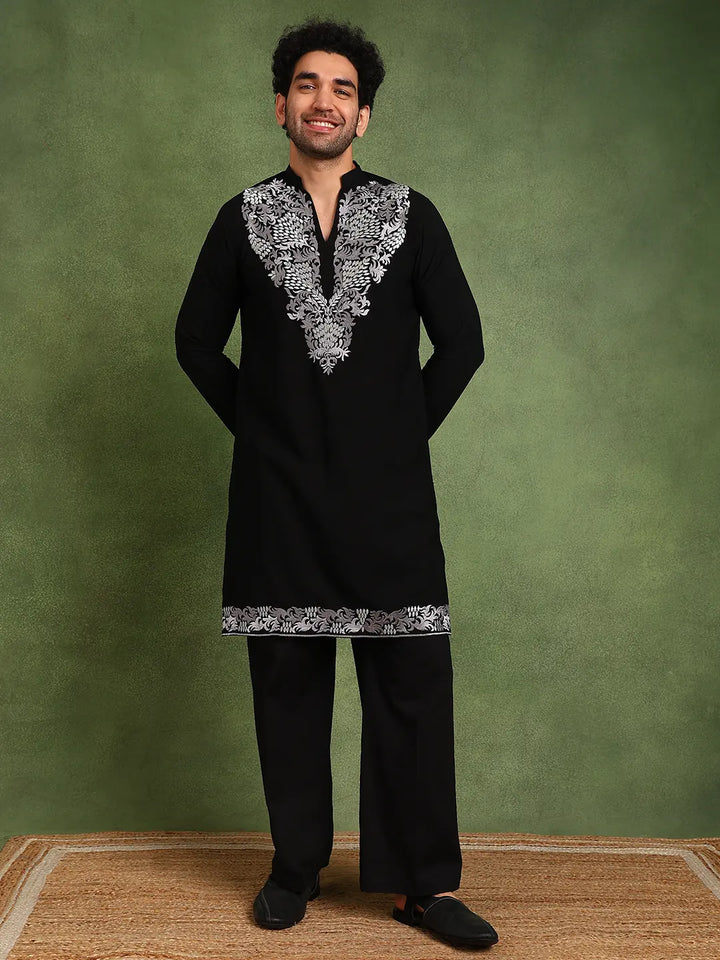 Men Black Embroidered Blended Straight Kurta