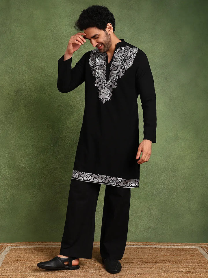 Men Black Embroidered Blended Straight Kurta
