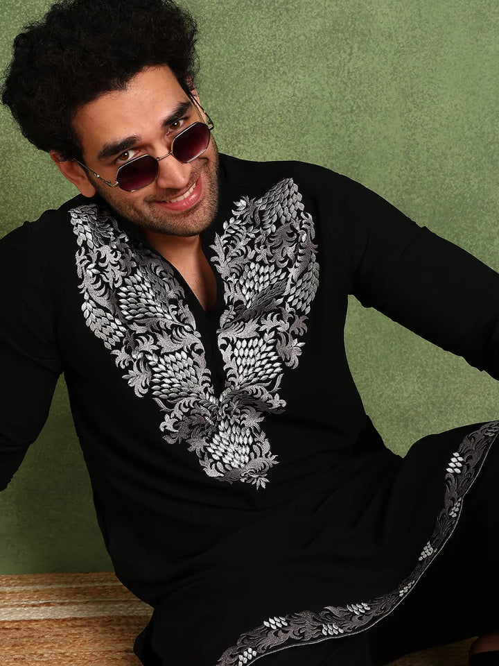 Men Black Embroidered Blended Straight Kurta