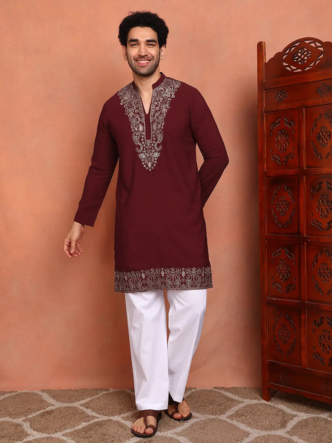 Men Maroon Embroidered Blended Straight Kurta