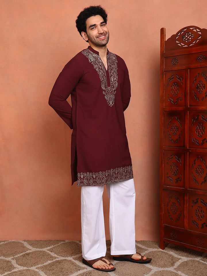 Men Maroon Embroidered Blended Straight Kurta