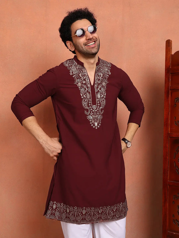 Men Maroon Embroidered Blended Straight Kurta