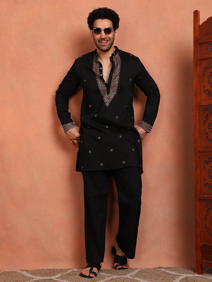 Men Black Cotton Silk Embroidered Thread Work Kurta