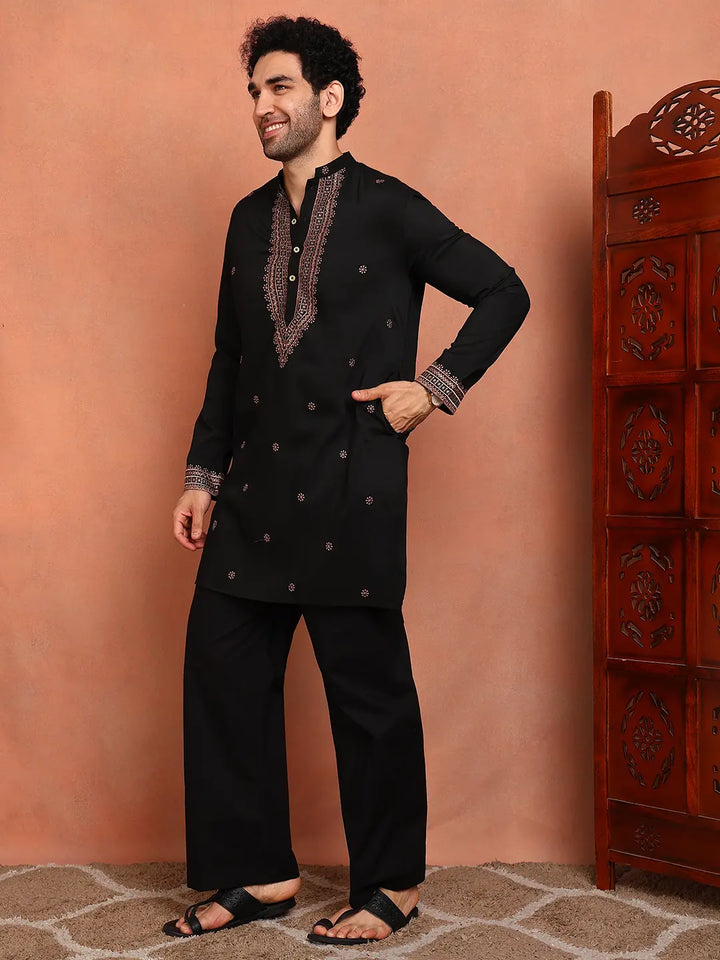 Men Black Cotton Silk Embroidered Thread Work Kurta