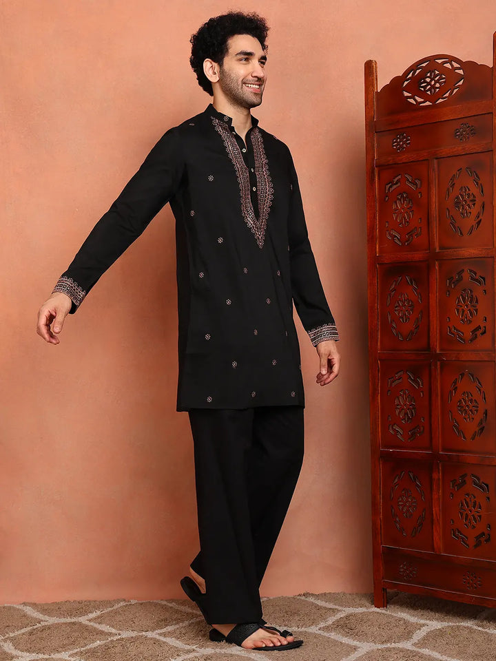 Men Black Cotton Silk Embroidered Thread Work Kurta