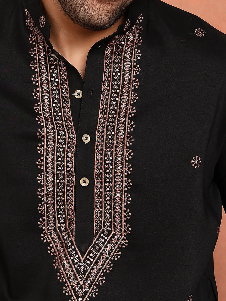 Men Black Cotton Silk Embroidered Thread Work Kurta