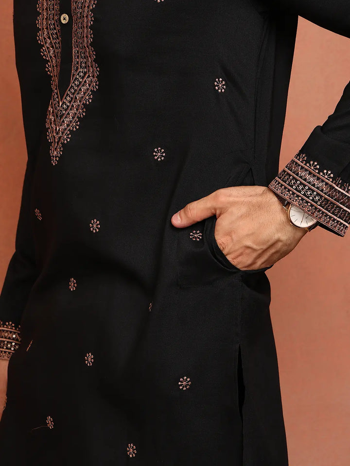 Men Black Cotton Silk Embroidered Thread Work Kurta