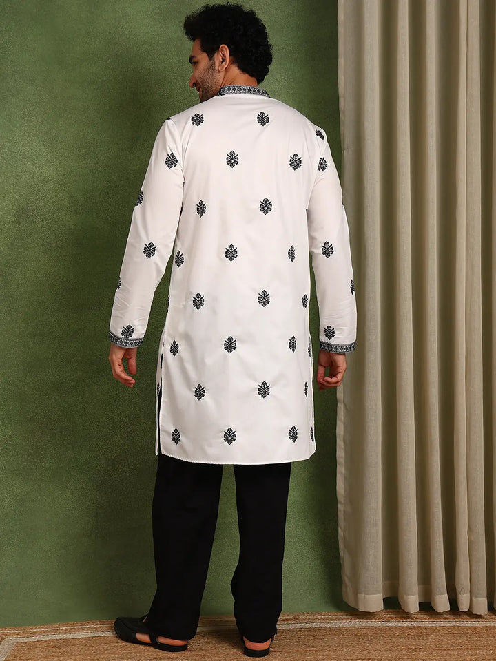 Men White Embroidered Thread Work Satin Kurta