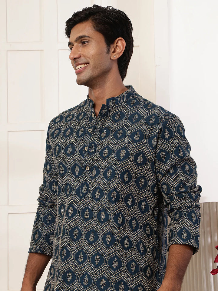 Teal Printed Chanderi Silk Straight Kurta for Men - Image 9