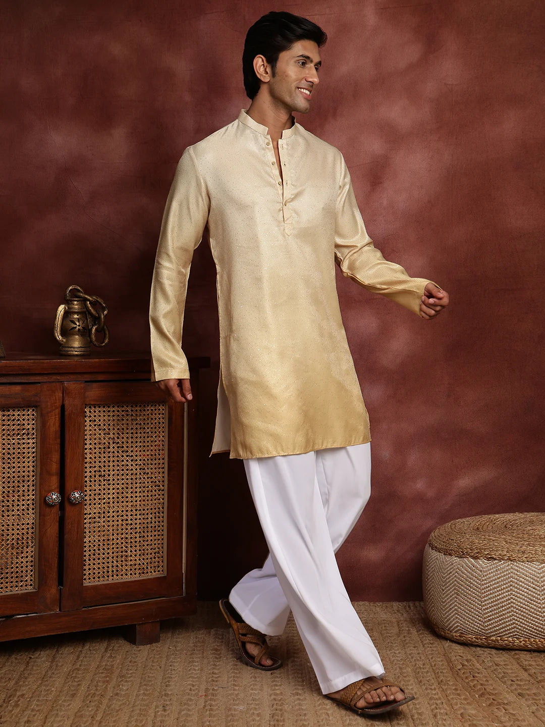Gold Sequins Striped Blended Straight Kurta for Men - Image 2
