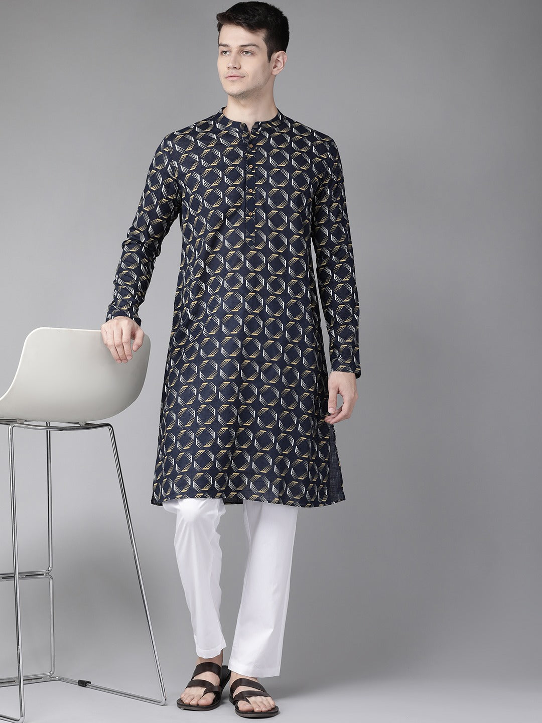 Men Navy Blue & Gold Printed Straight Kurta