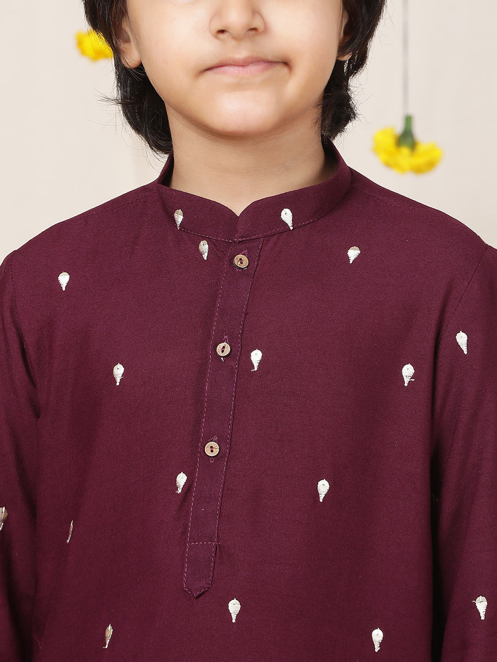Boy's Purple Sequinned Motif Embroidered Rayon Straight Kurta – Purple