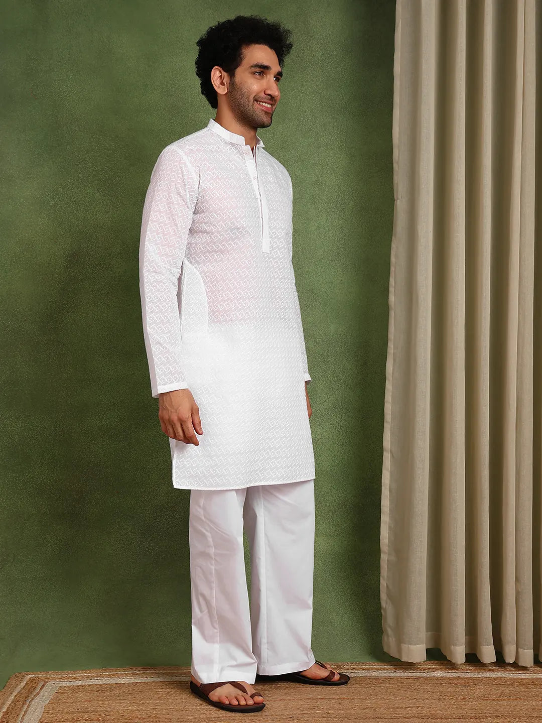 Men Embroidered Chikankari Cotton Kurta