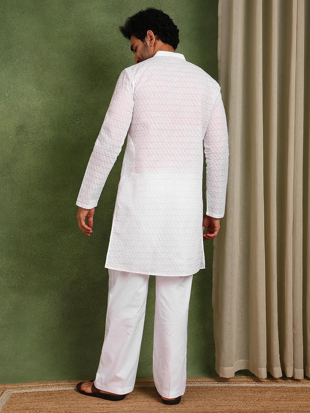Men Embroidered Chikankari Cotton Kurta