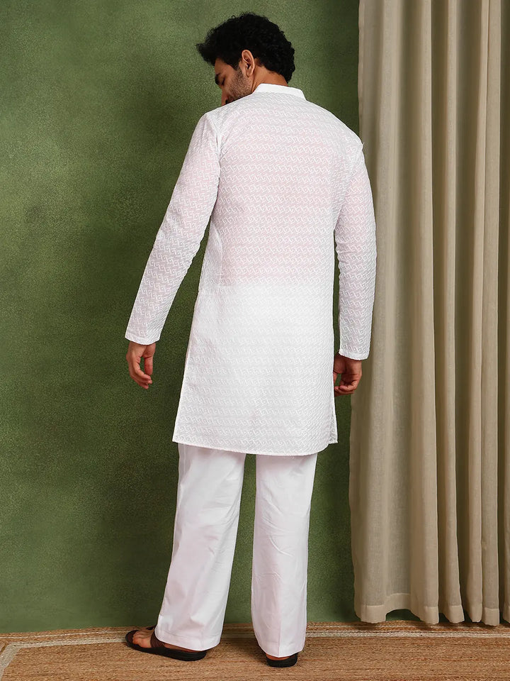Men Embroidered Chikankari Cotton Kurta