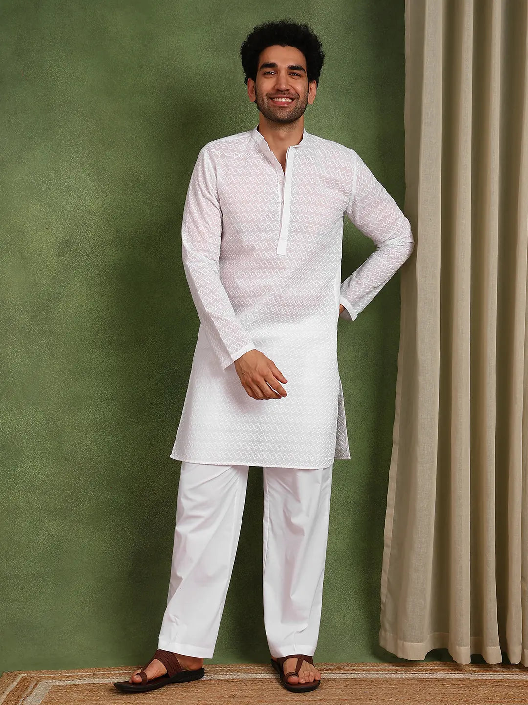 Men Embroidered Chikankari Cotton Kurta
